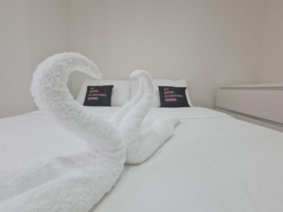 Mile End- Prime Location Hotel London Bagian luar foto
