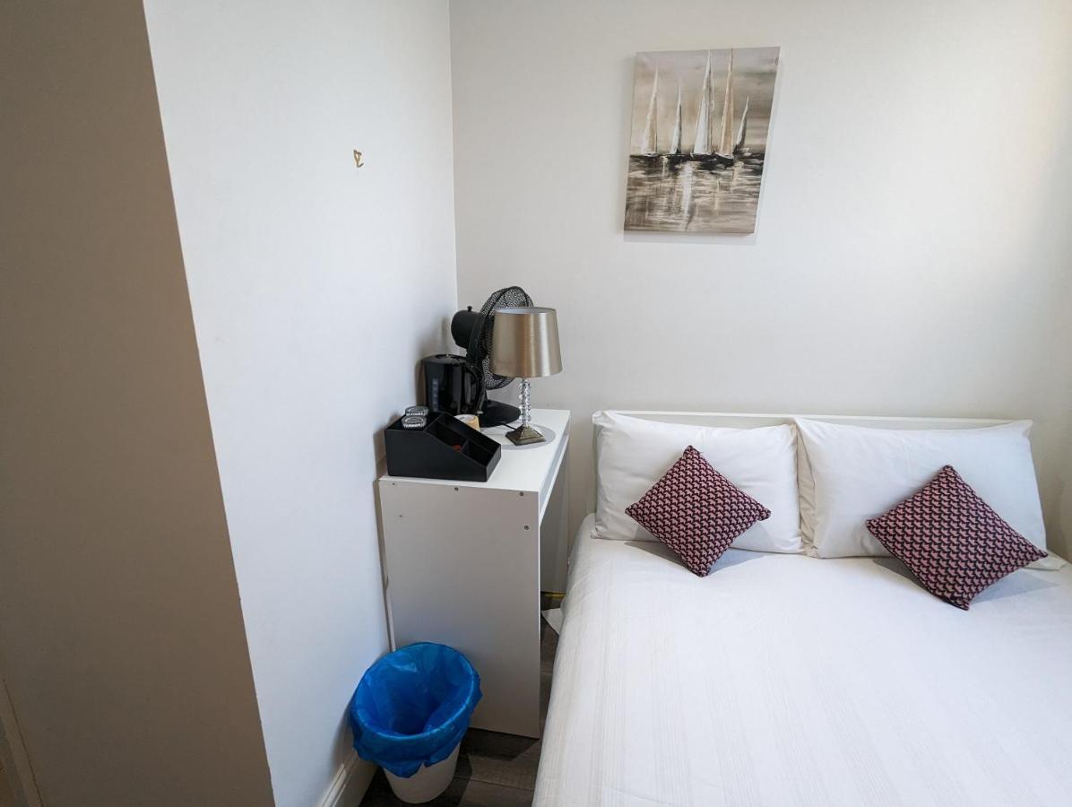 Mile End- Prime Location Hotel London Bagian luar foto