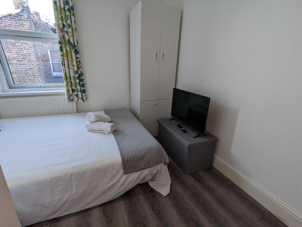Mile End- Prime Location Hotel London Bagian luar foto